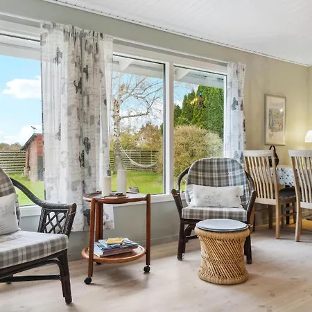 Сasa de vacaciones Pet Friendly In With Kitchen Bogø By